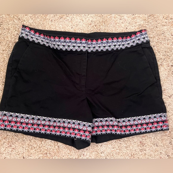 Black embroidered Loft shorts - Picture 2 of 5
